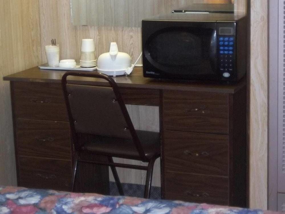 Raval Paradise Motel And Rv Park Youngstown Kültér fotó